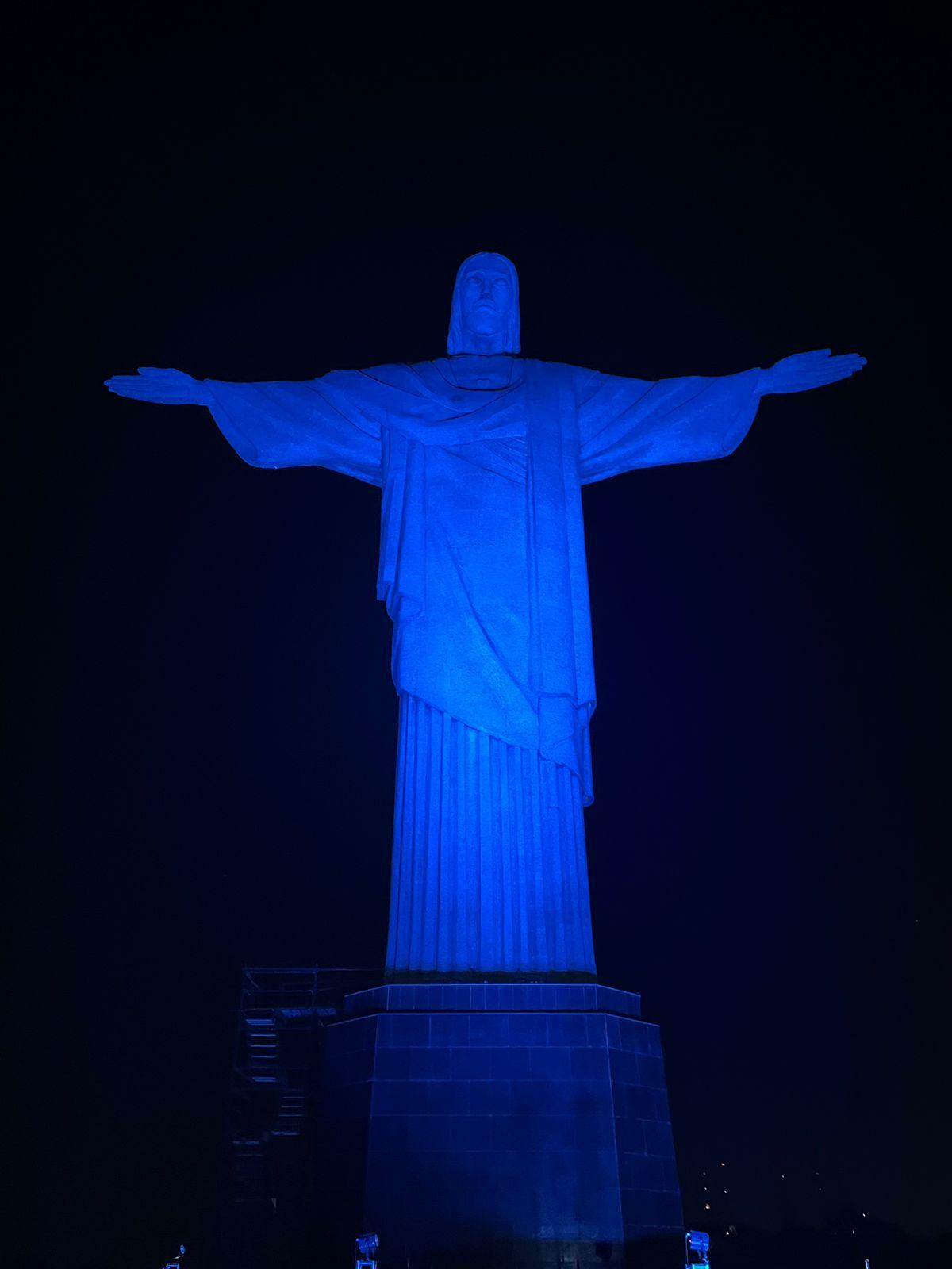 APAE RIO CELEBRA 70 ANOS COM ILUMINAÇÃO DO CRISTO REDENTOR NESTA QUARTA