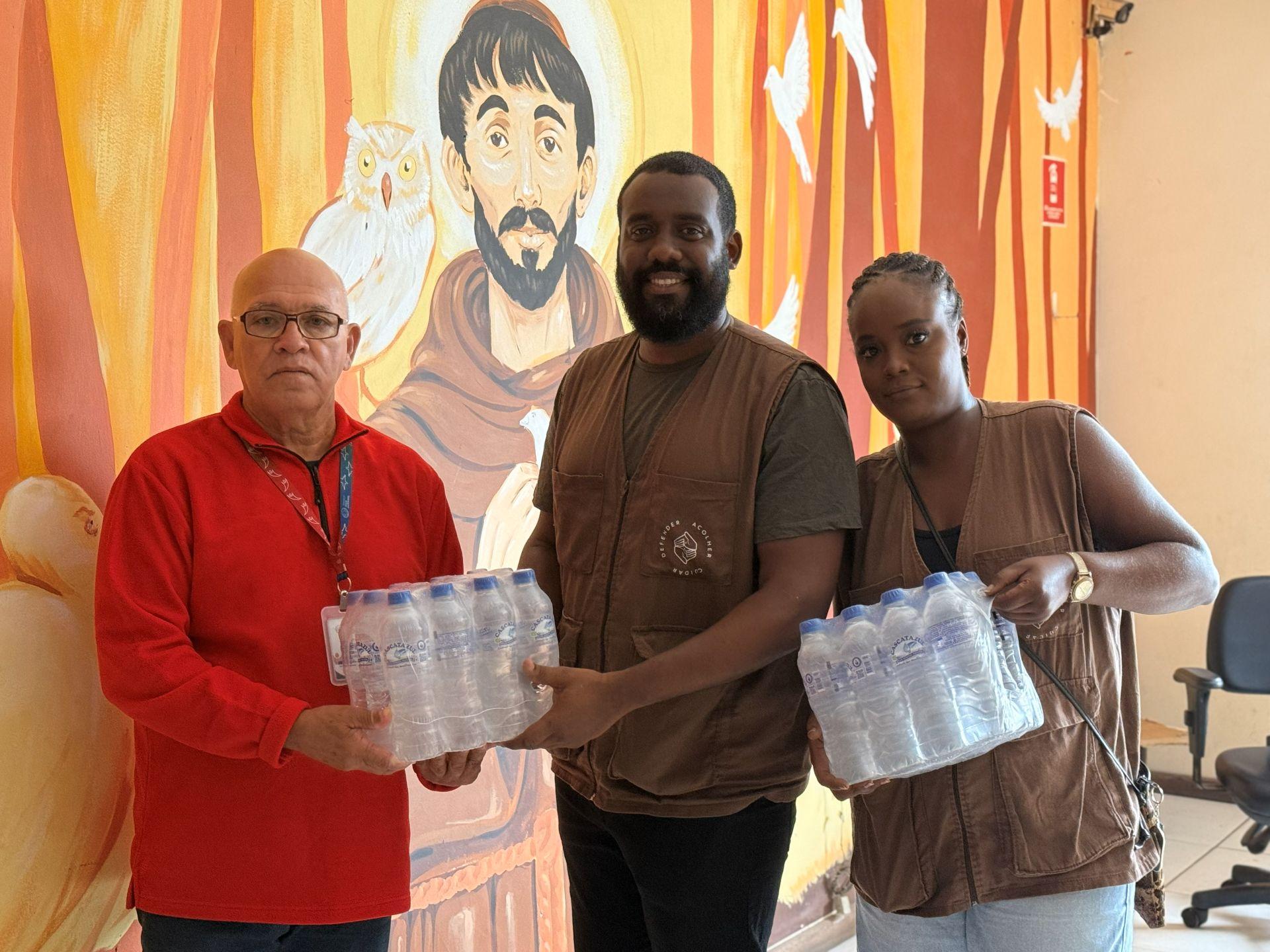 Consórcio Cristo Sustentável realiza entrega de água ao SEFRAS pela campanha social “Verão Sem Sede”