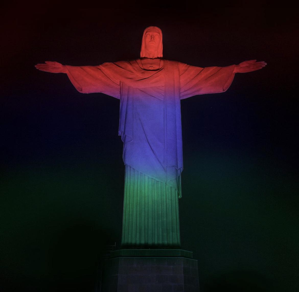 Cristo Redentor recebe iluminação pelo Dia Internacional do Lixo Eletroeletrônico 2023