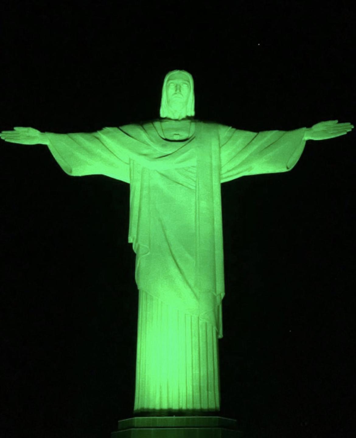 Cristo Redentor terá iluminação especial no Dia dos Médicos