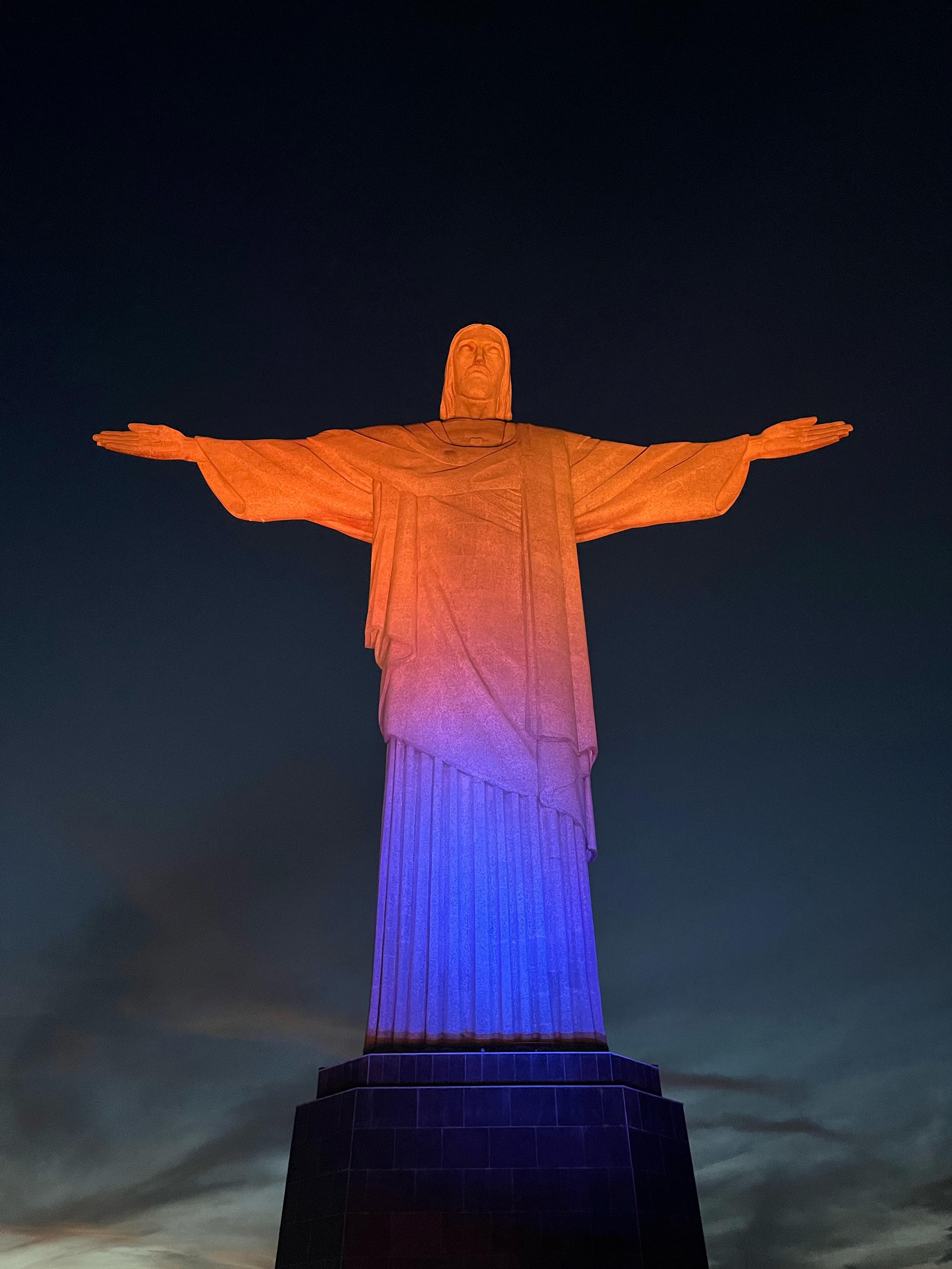Iluminação do Cristo Redentor e roda de debates marcam celebração do Dia da Internet Segura