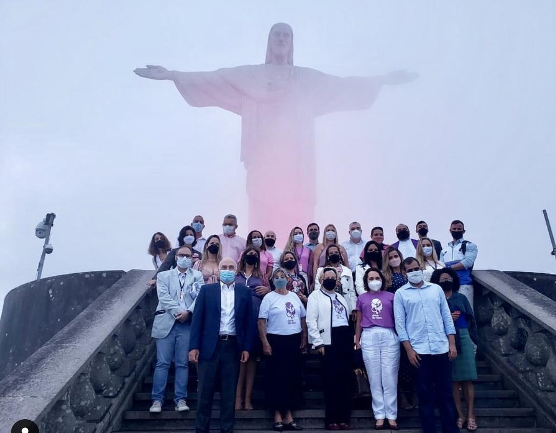 Live homenageia as mulheres no Santuário Cristo Redentor no Dia Internacional da Mulher