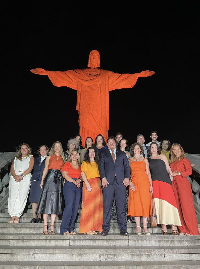 MPRJ e COPEVID realizam cerimônia de iluminação do Cristo Redentor em combate à violência doméstica