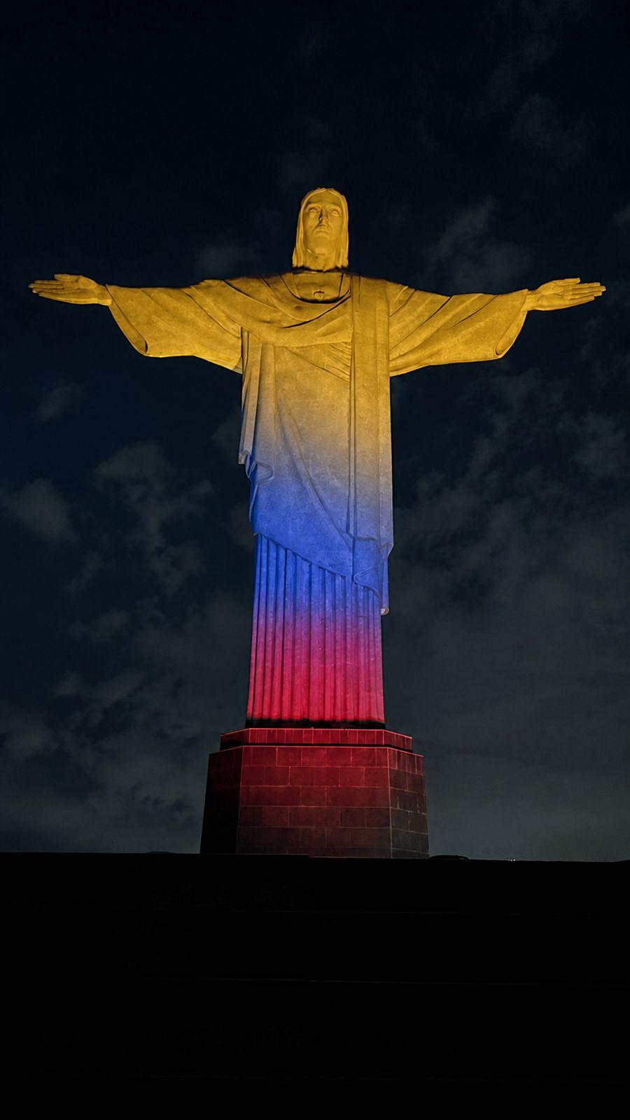 ProColombia ilumina Cristo Redentor com as cores da Colômbia e consolida relação bilateral entre os países