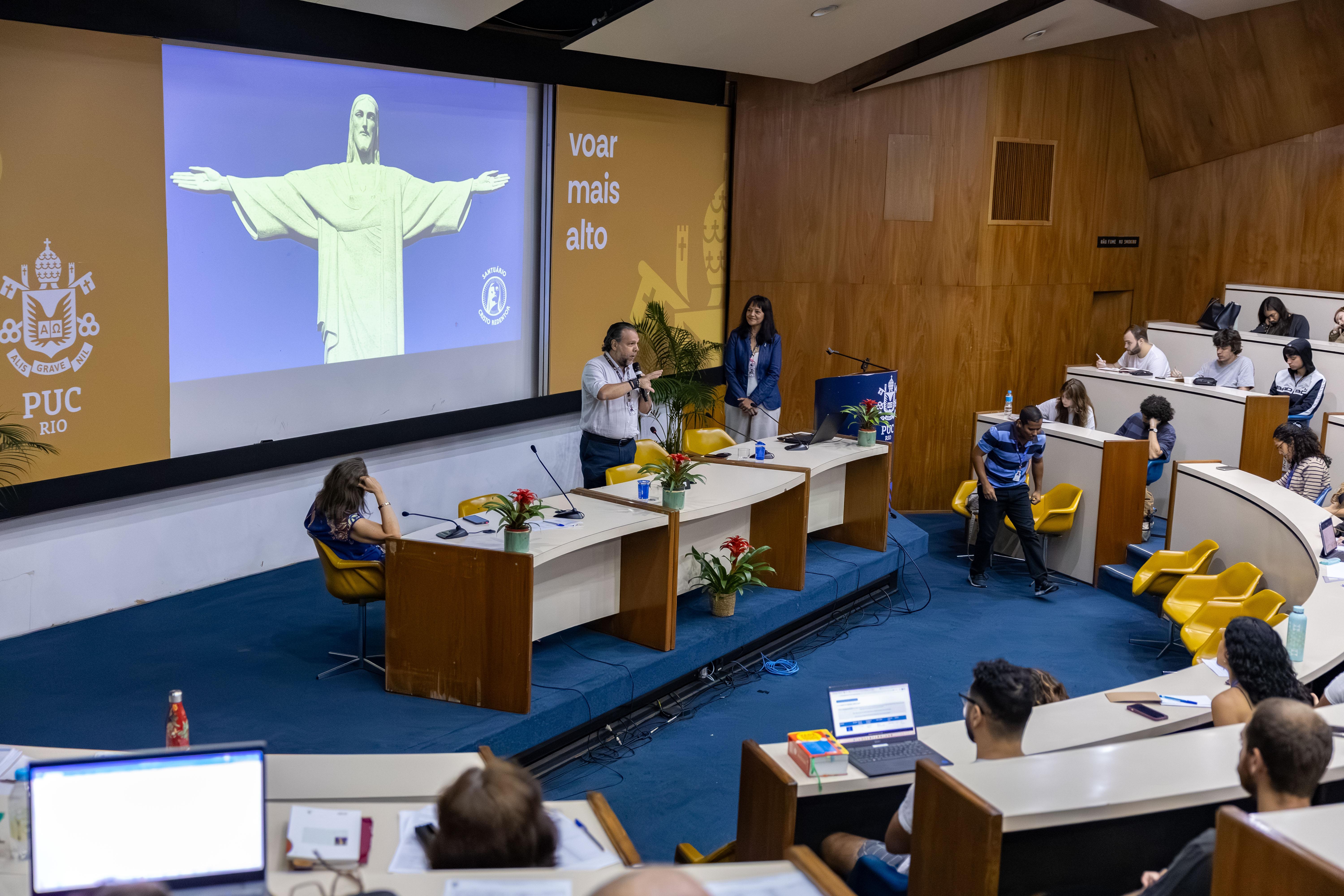 PUC-Rio e Consórcio Cristo Sustentável firmam parceria em disciplina extensionista de Ética Cristã