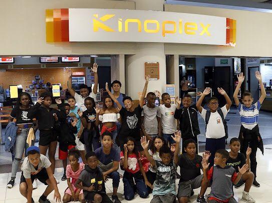 Trinta crianças foram assistir no cinema ao filme ‘’Os Aventureiros’’