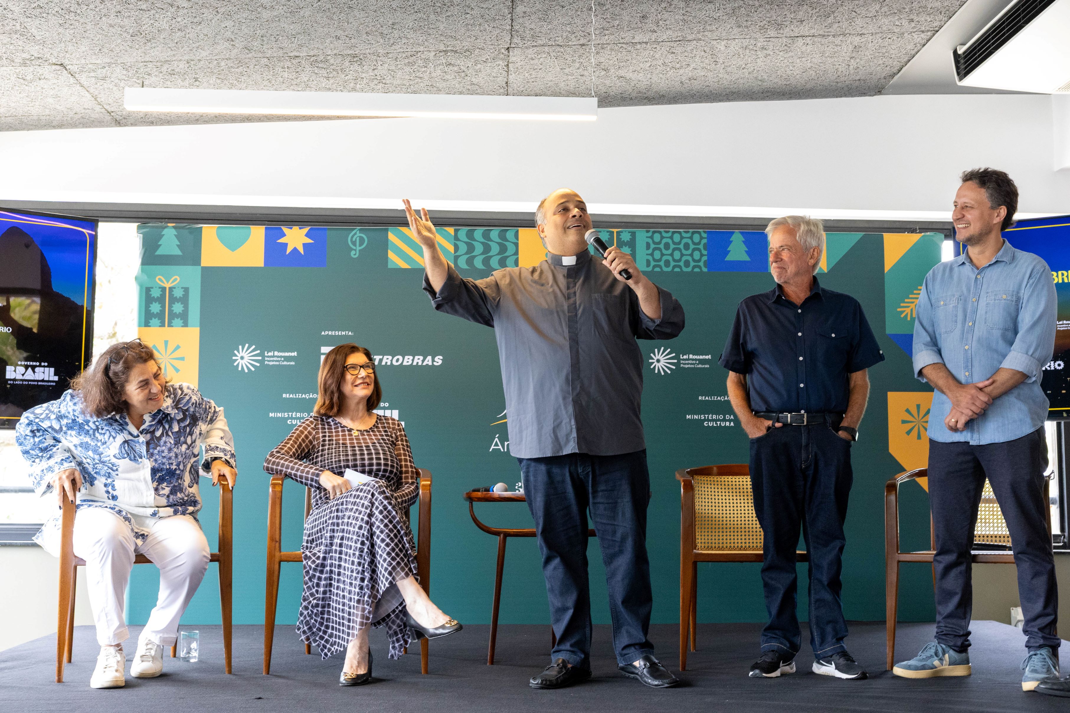 Coletiva Árvore do Rio
